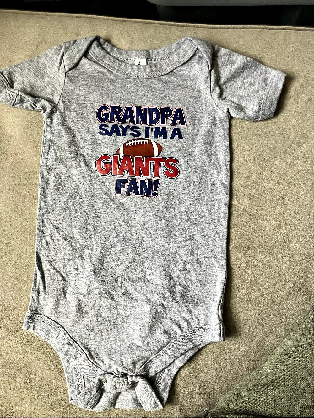 NWOT Bella + Canvas Kids Baby Giants Fan Bodysuit Gray Baby 18-24M